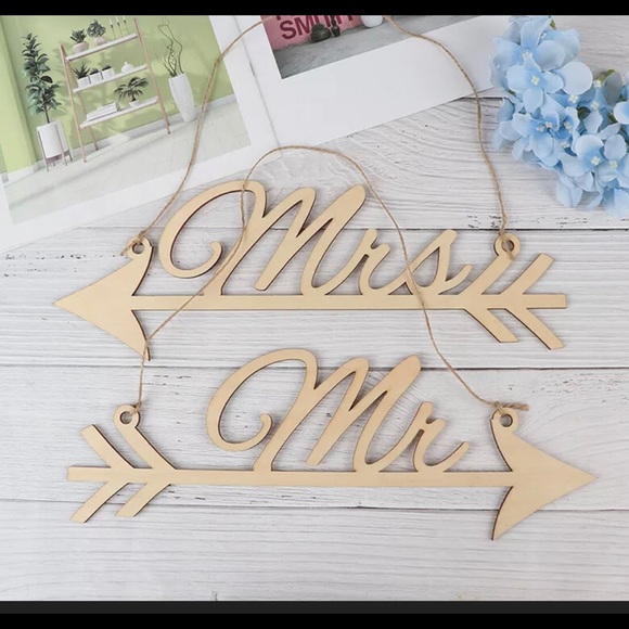 New Wooden Mr. & Mrs Wedding Day Signs - Picture 3 of 12